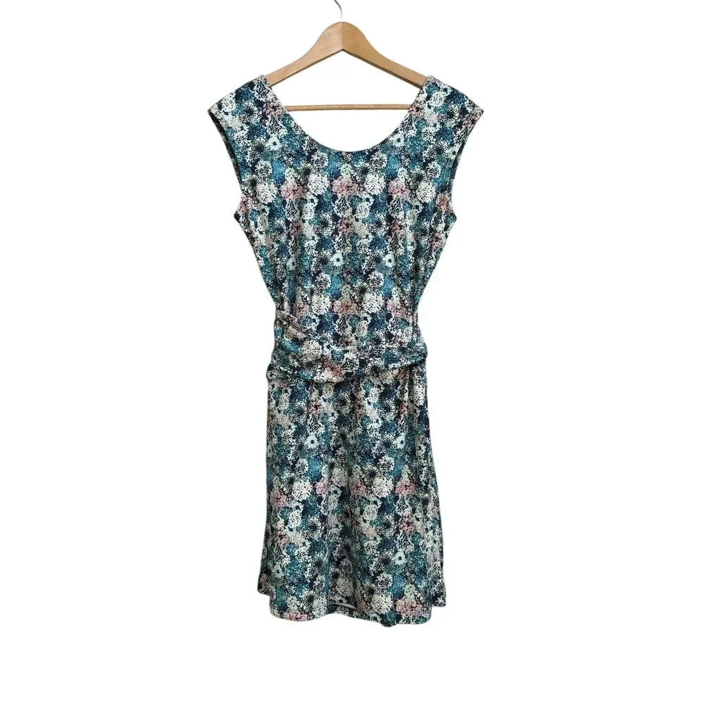 Patagonia "Worn Wear" Seabrook Twist Dress in Furnai Floral Size Small
